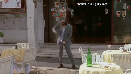 il mostro roberto benigni scena sigaretta nei pantaloni