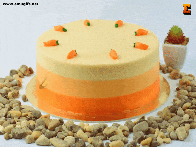Auguri Giorgio GIF Divertente con Torta di Buon Compleanno per il Giorno 23 Aprile Scarica sul Tuo Smartphone e Invia al Tuo Migliore Amico su WhatsApp