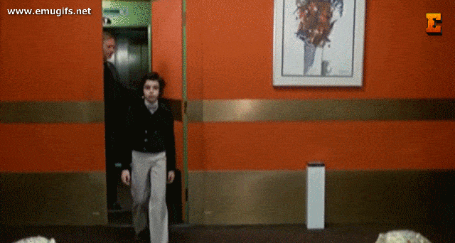 Gioite Tutti Gesu e Nato e Tanti Augui al Consigliere Delegato Crea MEME Scrivendo le Tue Frasi su Questa Base GIF Pronta di Auguri Natalizi con il Film Fantozzi di Paolo Villaggio Gioite Tutti Gesu e Nato e Tanti Augui al Consigliere Delegato Crea MEME Scrivendo le Tue Frasi su Questa Base GIF Pronta di Auguri Natalizi con il Film Fantozzi di Paolo Villaggio