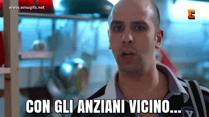 Con gli Anziani Vicino GIF e MEME di Checco Zalone nel Film Commedia Italiano Cado dalle Nubi